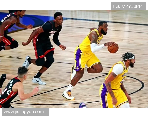 2020年10月12日湖人与热火的激烈对决回顾与赛后分析