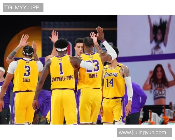 2020年NBA总决赛第四场湖人与热火的激烈对决回顾与精彩瞬间分析