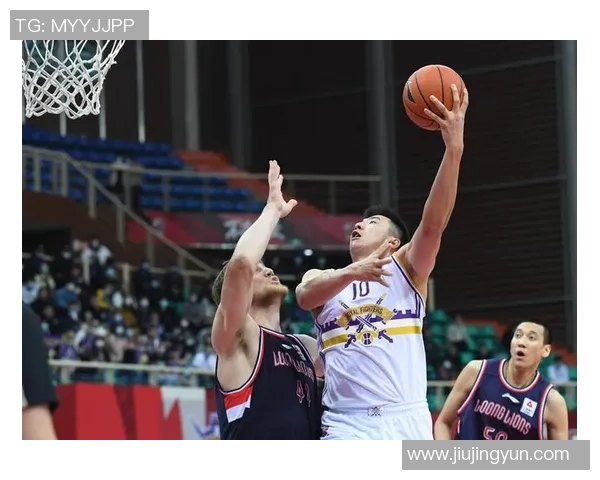 紫禁勇士迎战伊力特决战篮球场上展现巅峰对决